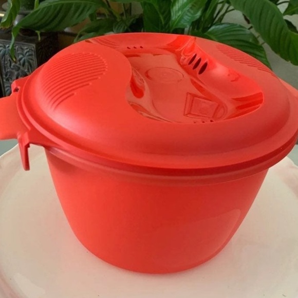 Tupperware Microwave Rice & Vegetable Cooker Steamer - Picture 5 of 10